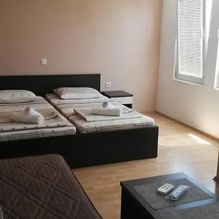 House Kostoski Homestay *